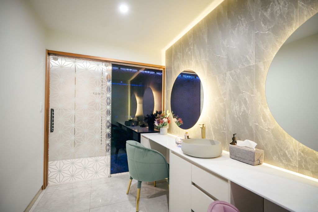 Moclock Private Treatment Room